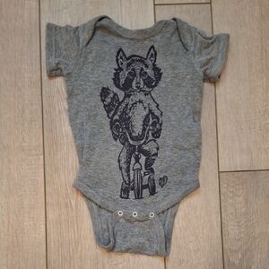 Hand Printed Gray Raccoon Print Bodysuit Size 6m